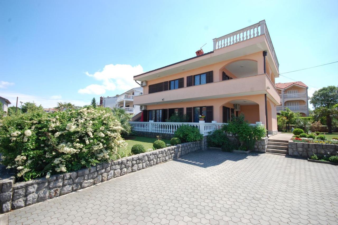 Apartments Andrea By El-Pi Tours Njivice Buitenkant foto