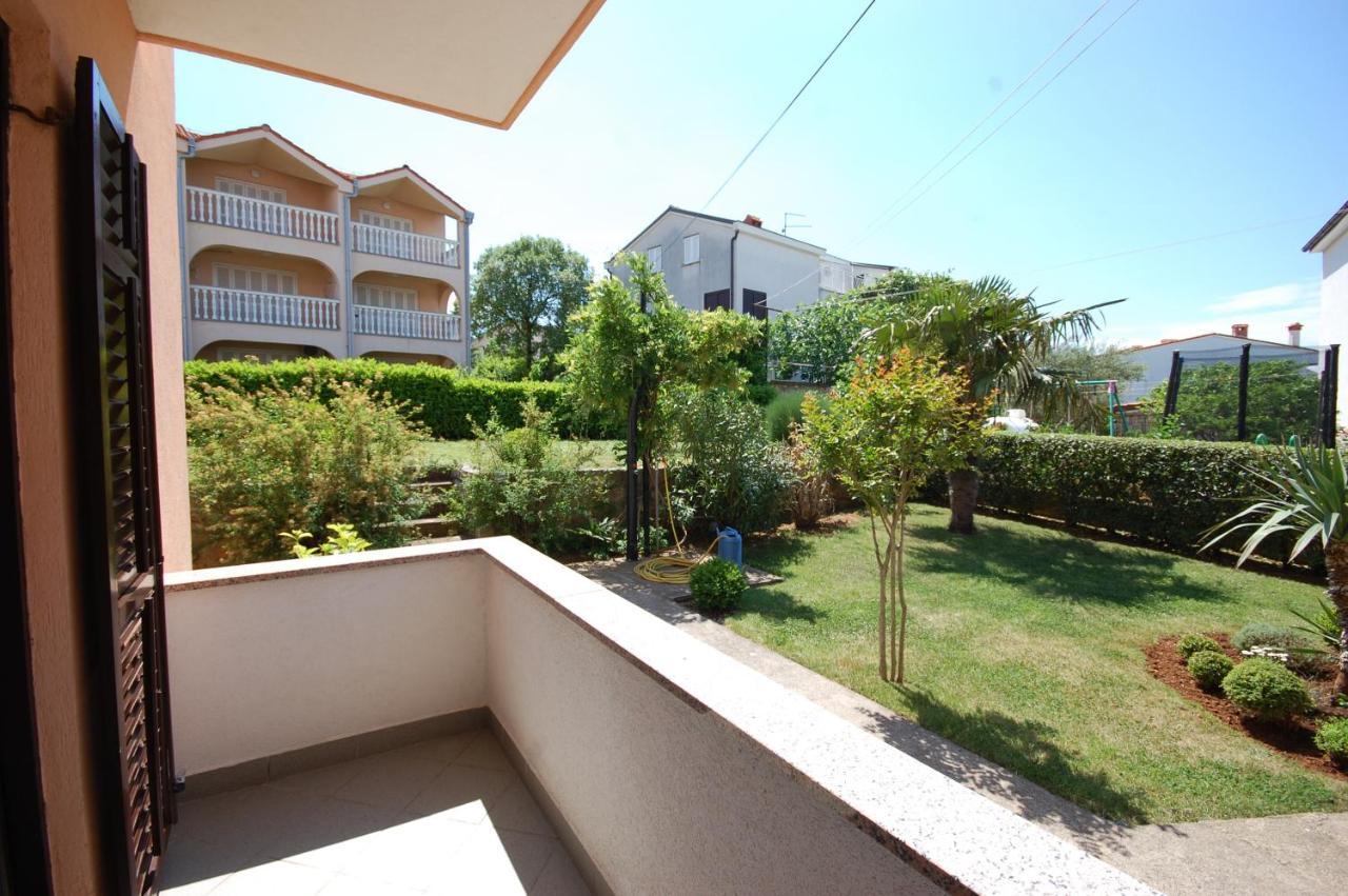 Apartments Andrea By El-Pi Tours Njivice Buitenkant foto
